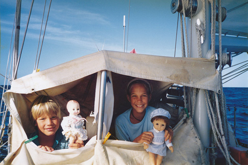 Jamie and Sammy Crossing the Pacific - Galapagos to Marquesas